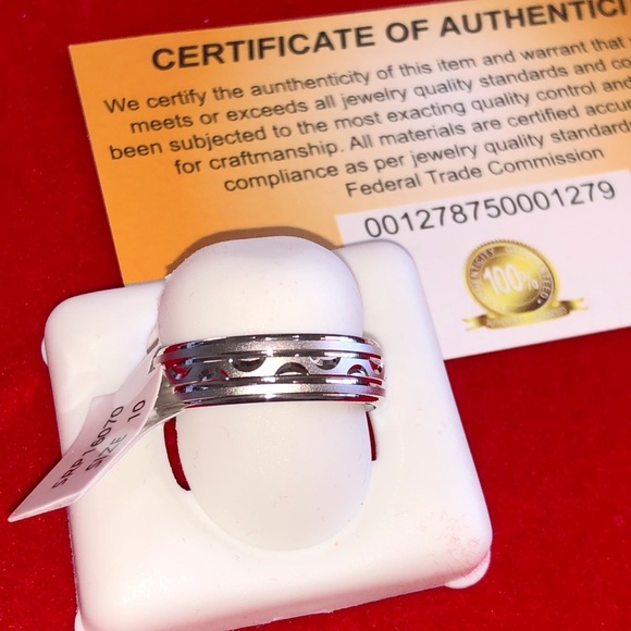 White gold vermeil wedding band for men, beautiful laser cut band, anniversary - Picture 11 of 12